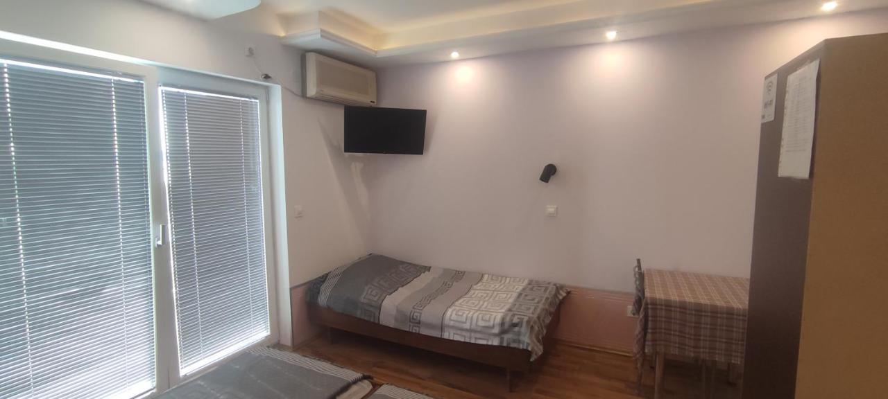Apartments Vela - Pestani, אוהריד מראה חיצוני תמונה